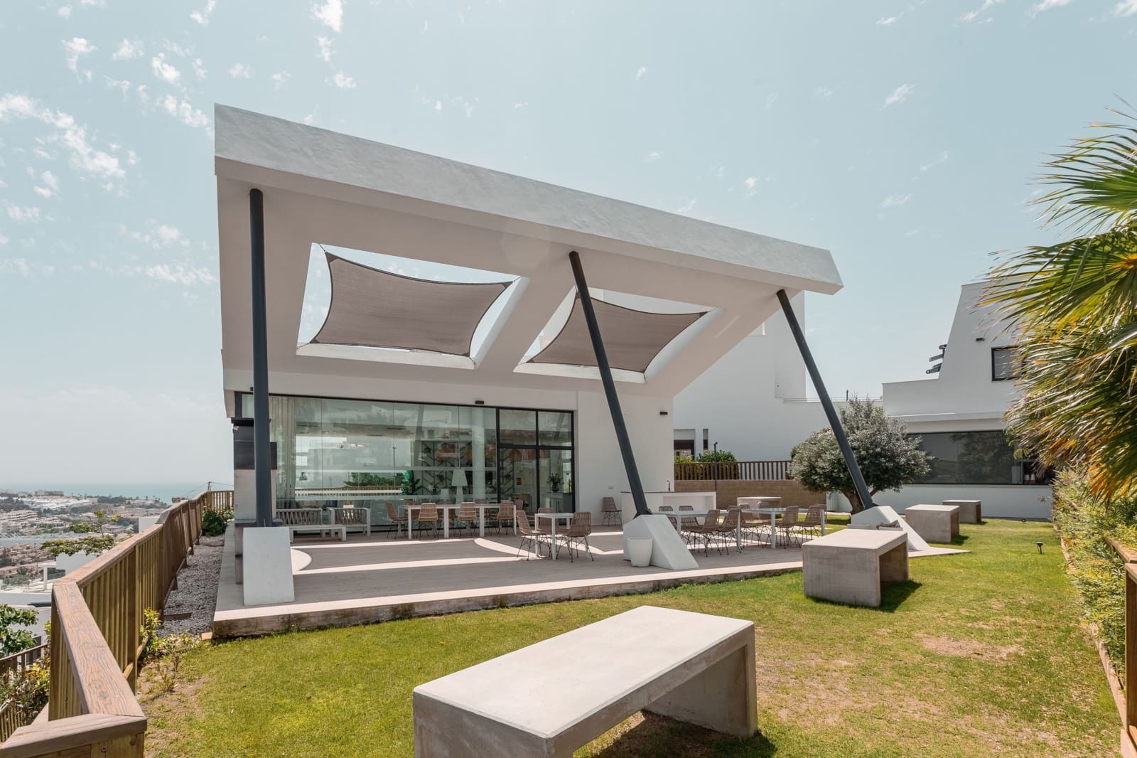 3 makuuhuone Huoneisto myytävänä paikassa Mijas Costa mukana uima-altaan - 575 000 € (Ref: 9209531)