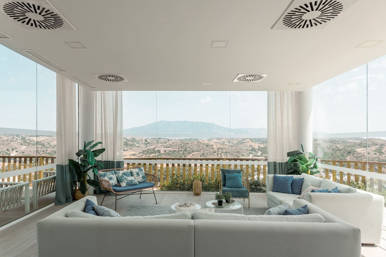 3 makuuhuone Huoneisto myytävänä paikassa Mijas Costa mukana uima-altaan - 575 000 € (Ref: 9209531)