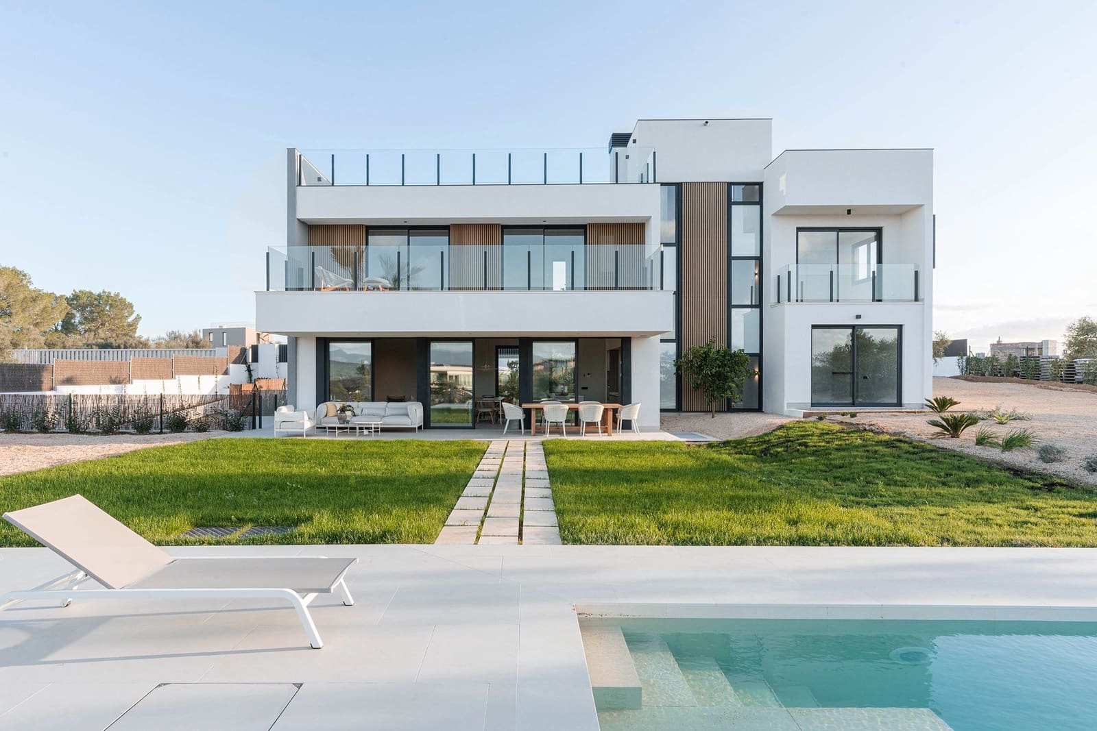 4 bedroom Townhouse for sale in Palma de Mallorca - € 2,790,000 (Ref: 9210476)