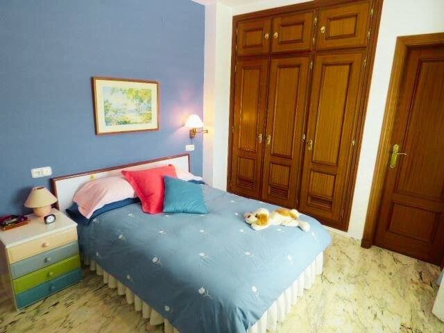 4 bedroom Villa for sale in Mijas Costa with pool - € 1,300,000 (Ref: 9211422)