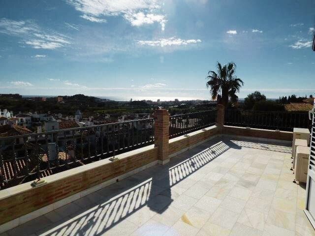 4 quarto Moradia para venda em Mijas Costa, Mijas com piscina - 1 300 000 € (Ref: 9211422)