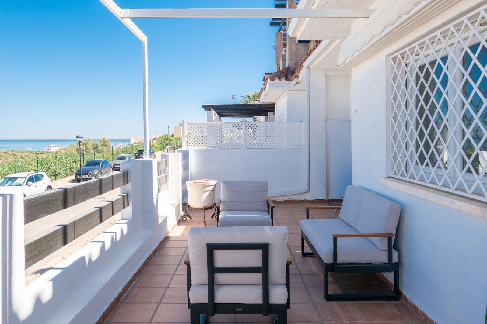 2 makuuhuone Huoneisto myytävänä paikassa Manilva mukana uima-altaan - 235 000 € (Ref: 9219278)