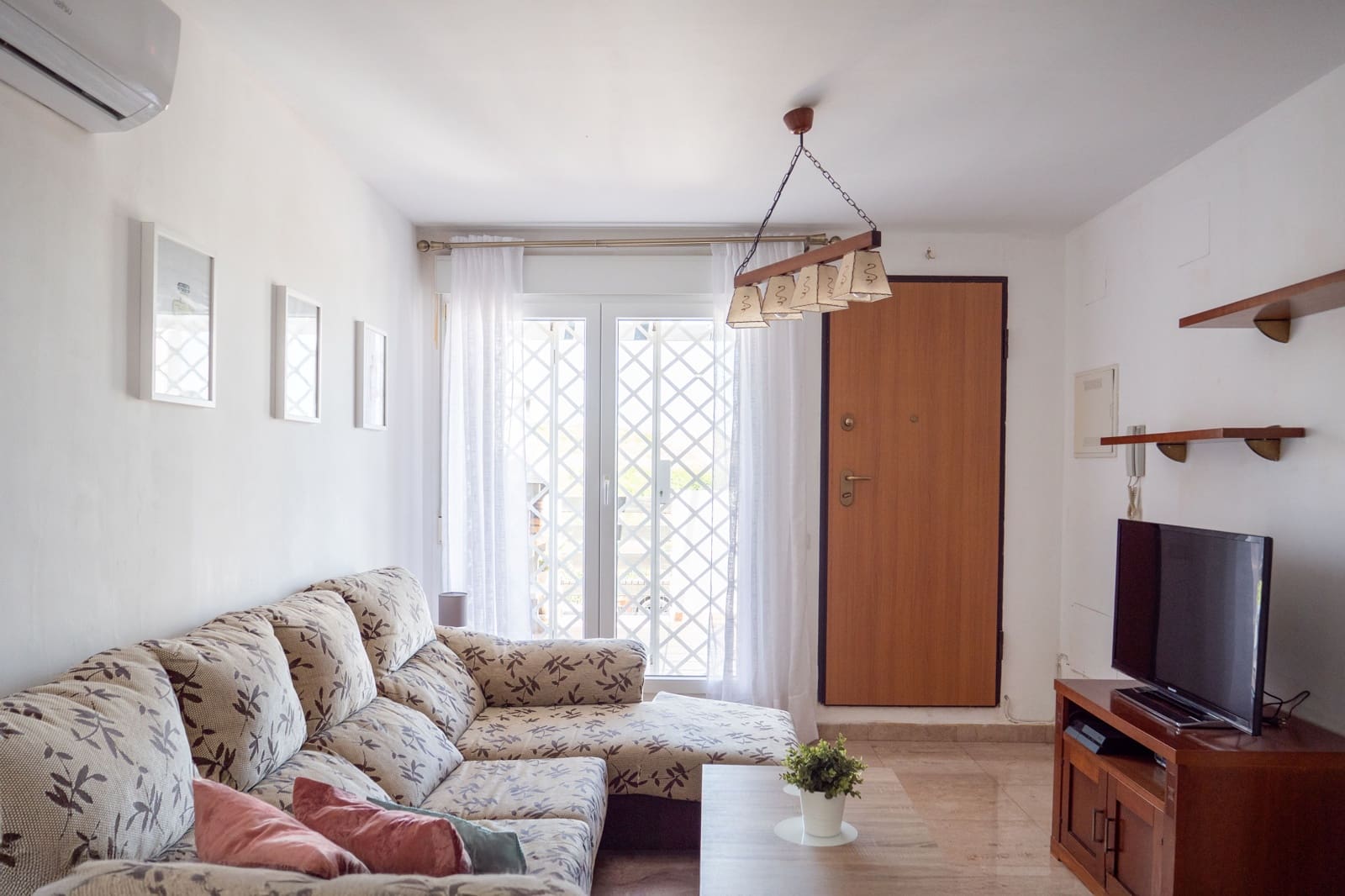 2 makuuhuone Huoneisto myytävänä paikassa Manilva mukana uima-altaan - 235 000 € (Ref: 9219278)