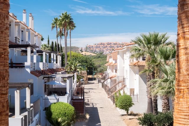 2 makuuhuone Huoneisto myytävänä paikassa Chullera, Manilva mukana uima-altaan - 235 000 € (Ref: 9219278)