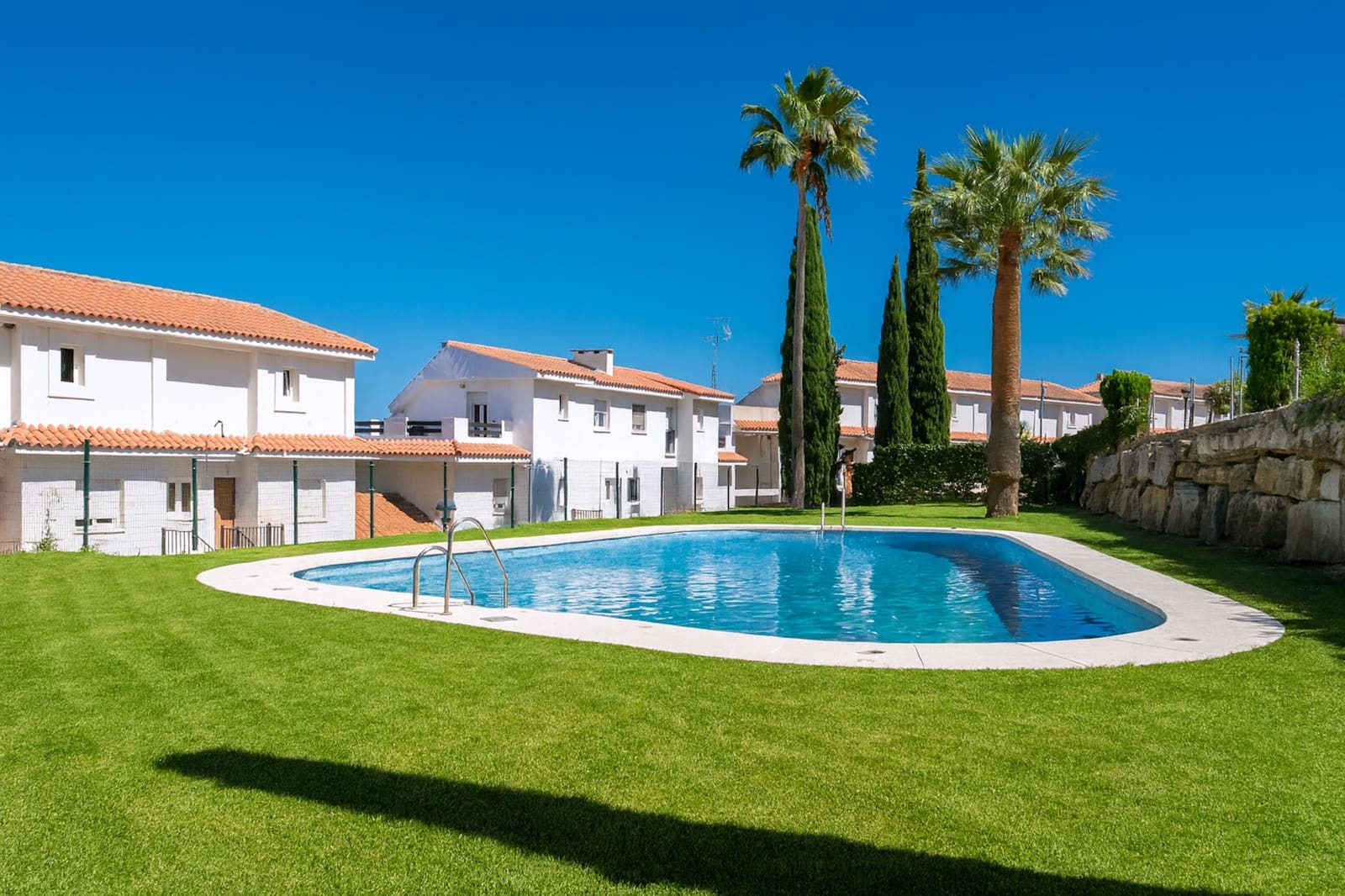 2 makuuhuone Huoneisto myytävänä paikassa Manilva mukana uima-altaan - 235 000 € (Ref: 9219278)