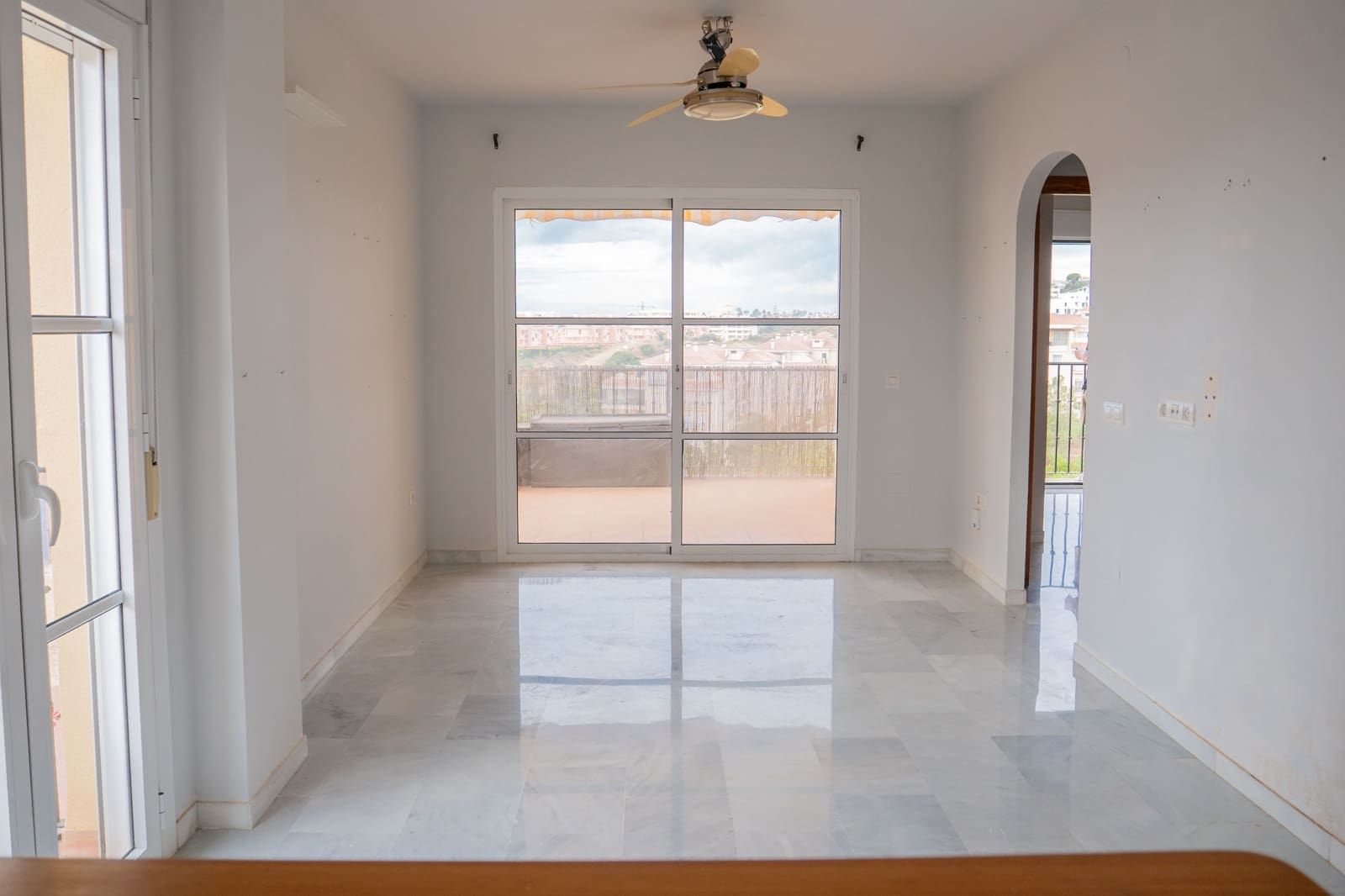 1 bedroom Apartment for sale in Mijas Costa with pool - € 199,900 (Ref: 9221392)