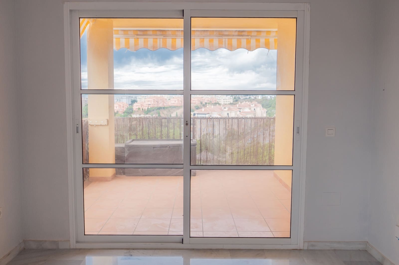 1 bedroom Apartment for sale in Mijas Costa with pool - € 199,900 (Ref: 9221392)