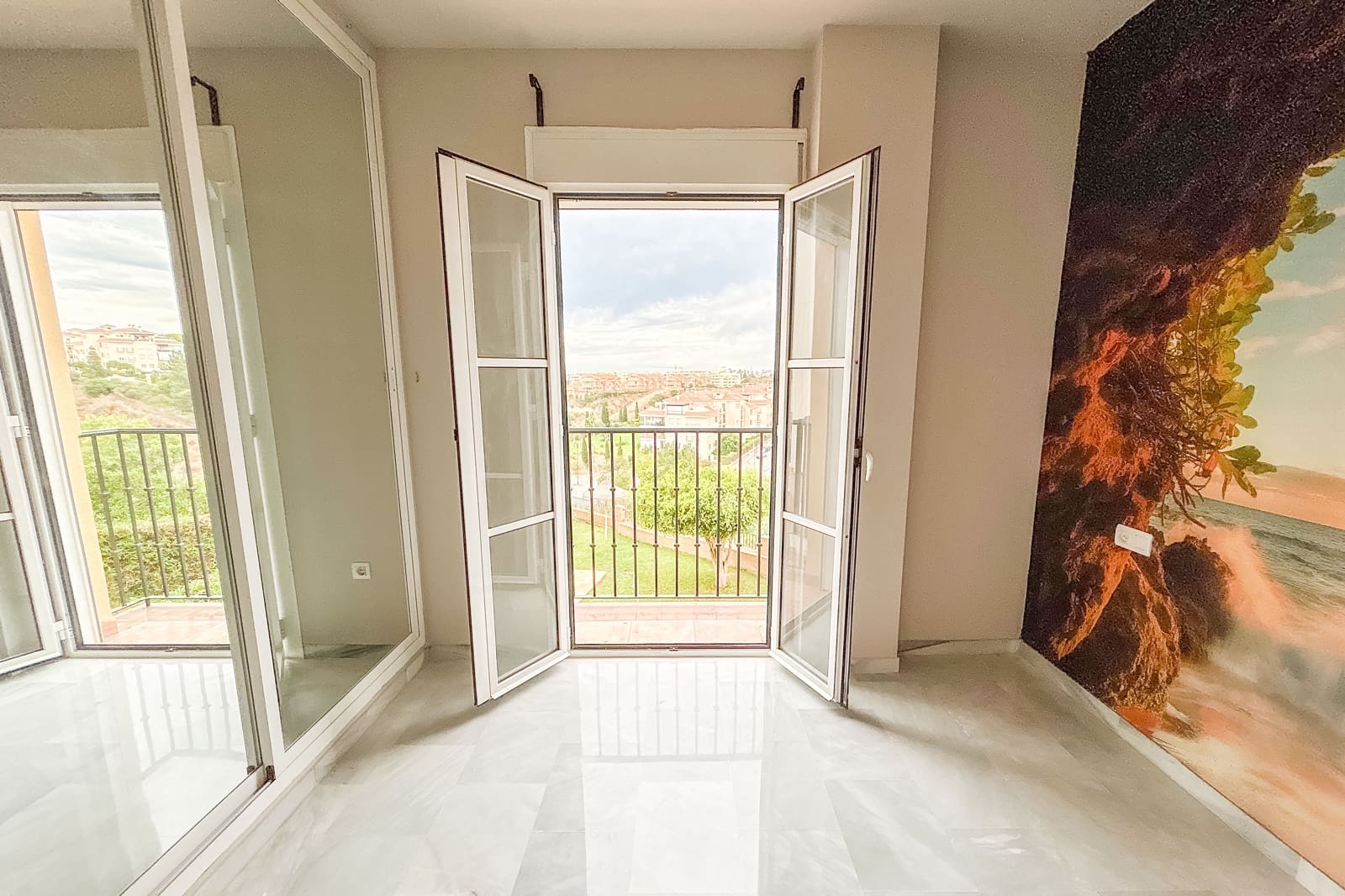 1 bedroom Apartment for sale in Mijas Costa with pool - € 199,900 (Ref: 9221392)