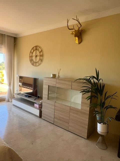 Apartamento de 3 habitaciones en Marbella en alquiler - 2.500 € (Ref: 9227743)