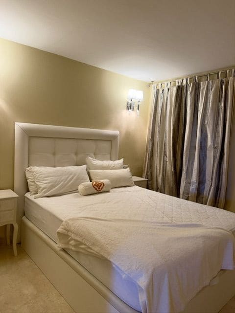 Apartamento de 3 habitaciones en Marbella en alquiler - 2.500 € (Ref: 9227743)