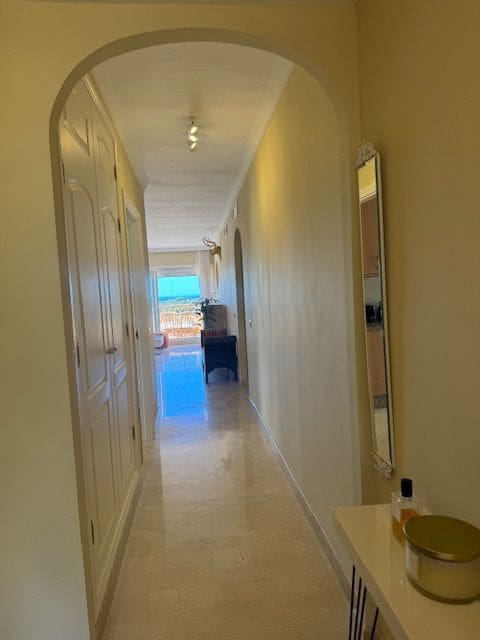 Apartamento de 3 habitaciones en Marbella en alquiler - 2.500 € (Ref: 9227743)