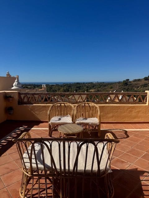 Apartamento de 3 habitaciones en Marbella en alquiler - 2.500 € (Ref: 9227743)