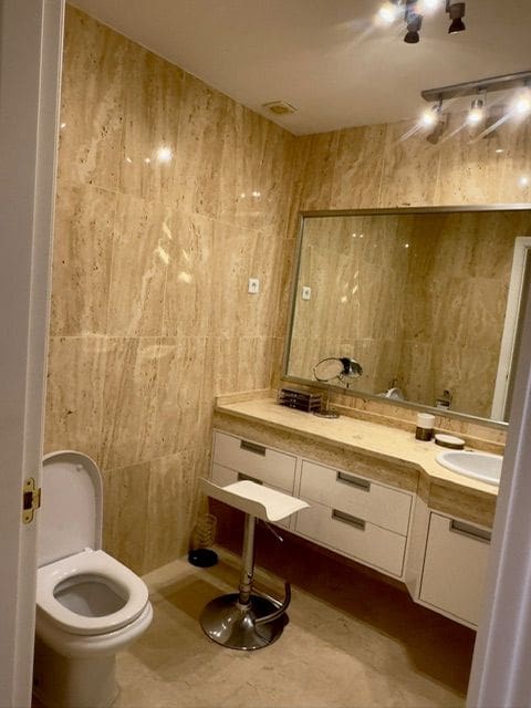 Apartamento de 3 habitaciones en Marbella en alquiler - 2.500 € (Ref: 9227743)