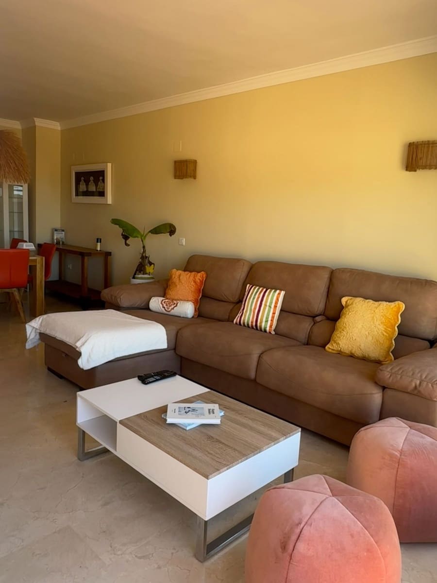 Apartamento de 3 habitaciones en Marbella en alquiler - 2.500 € (Ref: 9227743)