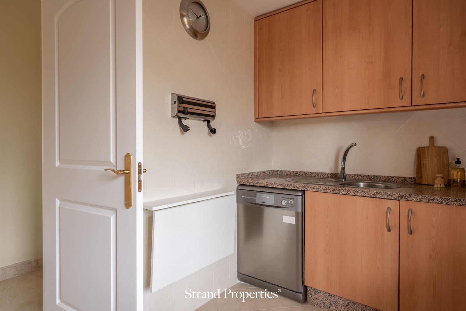 3 bedroom Apartment for rent in Marbella - € 2,500 (Ref: 9227743)