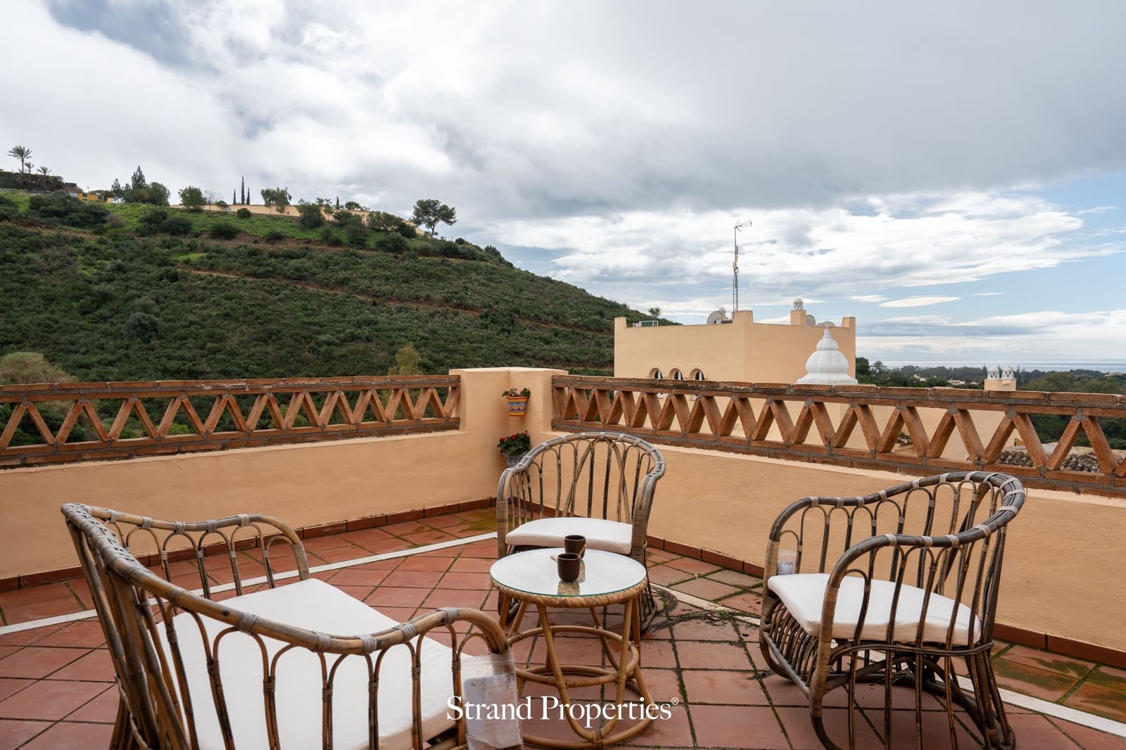 3 bedroom Apartment for rent in Marbella - € 2,500 (Ref: 9227743)