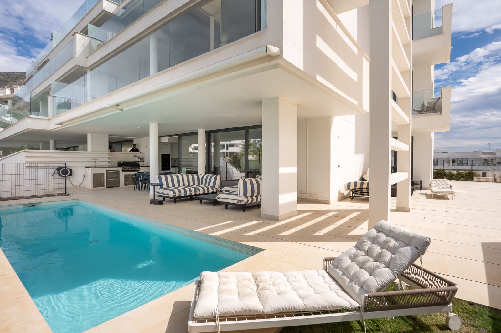 3 makuuhuone Huoneisto myytävänä paikassa Fuengirola mukana uima-altaan - 795 000 € (Ref: 9228010)