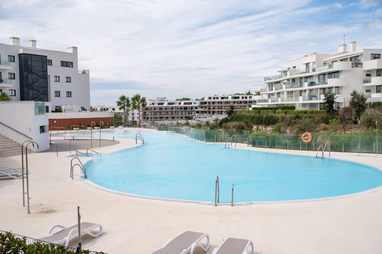 3 makuuhuone Huoneisto myytävänä paikassa Fuengirola mukana uima-altaan - 795 000 € (Ref: 9228010)