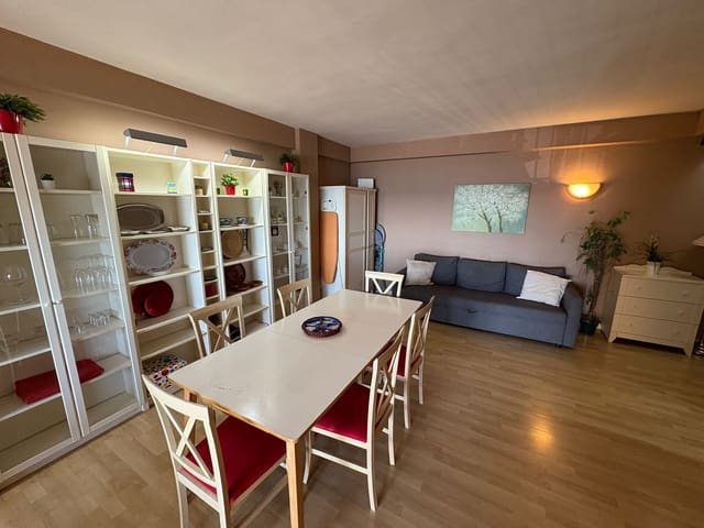 2 makuuhuone Huoneisto vuokrattavana paikassa Zona Puerto Deportivo, Fuengirola mukana uima-altaan - 1 650 € (Ref: 9231949)