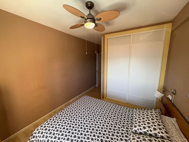 2 makuuhuone Huoneisto vuokrattavana paikassa Zona Puerto Deportivo, Fuengirola mukana uima-altaan - 1 650 € (Ref: 9231949)