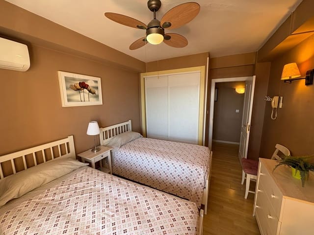 2 makuuhuone Huoneisto vuokrattavana paikassa Zona Puerto Deportivo, Fuengirola mukana uima-altaan - 1 650 € (Ref: 9231949)