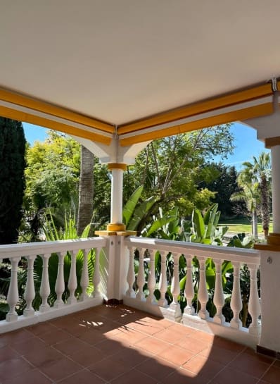 1 slaapkamer Appartement te koop in Marbella met zwembad - € 360.000 (Ref: 9232021)