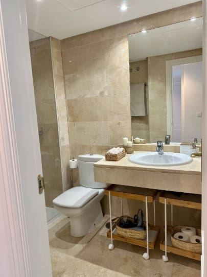 1 slaapkamer Appartement te koop in Marbella met zwembad - € 360.000 (Ref: 9232021)