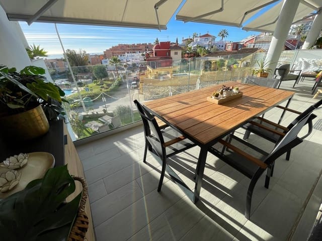 3 soveværelse Lejlighed til salg i Castillo Sohail, Fuengirola med swimmingpool - € 589.000 (Ref: 9234919)