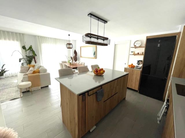 3 soveværelse Lejlighed til salg i Castillo Sohail, Fuengirola med swimmingpool - € 589.000 (Ref: 9234919)