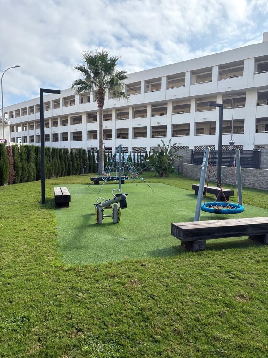 3 soveværelse Lejlighed til salg i Fuengirola med swimmingpool - € 589.000 (Ref: 9234919)