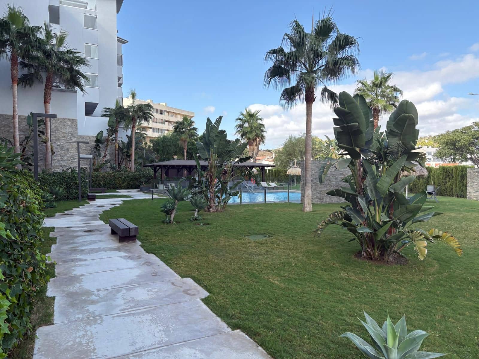 3 soveværelse Lejlighed til salg i Fuengirola med swimmingpool - € 589.000 (Ref: 9234919)