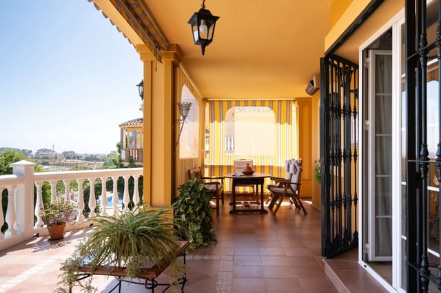 Chalet de 5 habitaciones en Mijas Costa, Mijas en venta con piscina garaje - 1.060.000 € (Ref: 9235280)