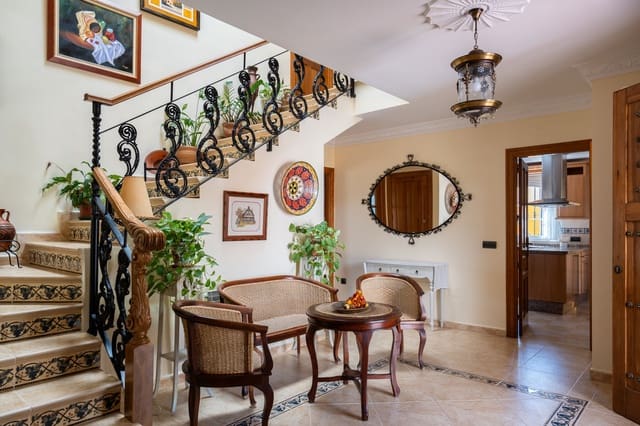 Chalet de 5 habitaciones en Mijas Costa, Mijas en venta con piscina garaje - 1.060.000 € (Ref: 9235280)