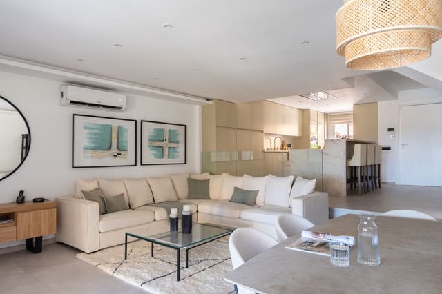 3 soveværelse Byhus til salg i Marina de Casares, Casares - € 999.000 (Ref: 9235281)