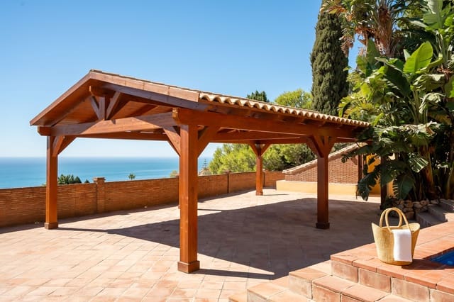 5 soverom Villa til salgs i La Capellanía - El Higuerón, Benalmádena med svømmebasseng garasje - € 1 795 000 (Ref: 9235826)