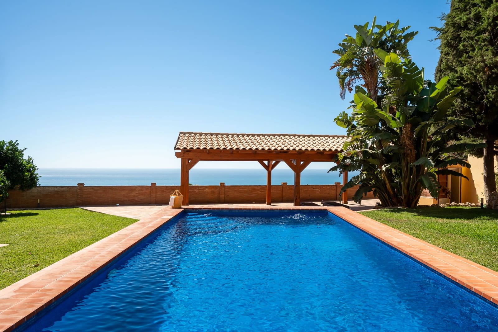 5 makuuhuone Huvila myytävänä paikassa Benalmadena mukana uima-altaan - 1 795 000 € (Ref: 9235826)