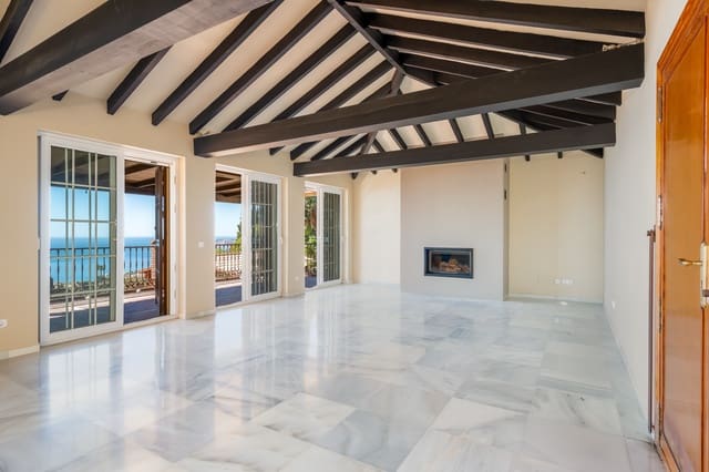 5 bedroom Villa for sale in La Capellanía - El Higuerón, Benalmádena with pool - € 1,795,000 (Ref: 9235826)