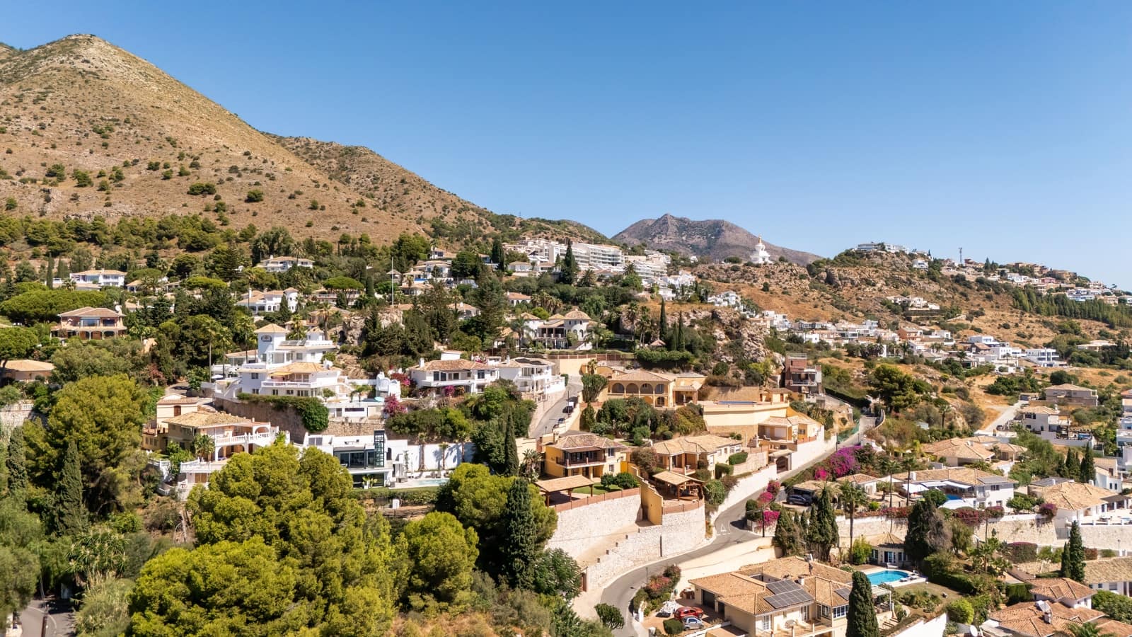 5 makuuhuone Huvila myytävänä paikassa Benalmadena mukana uima-altaan - 1 795 000 € (Ref: 9235826)