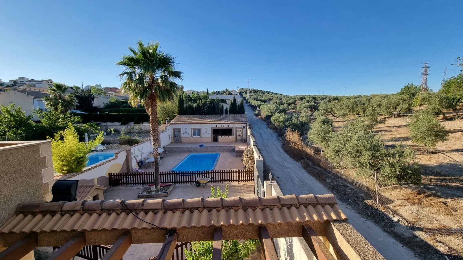 4 soveværelse Byhus til salg i La Guardia de Jaen med swimmingpool - € 340.000 (Ref: 9239318)