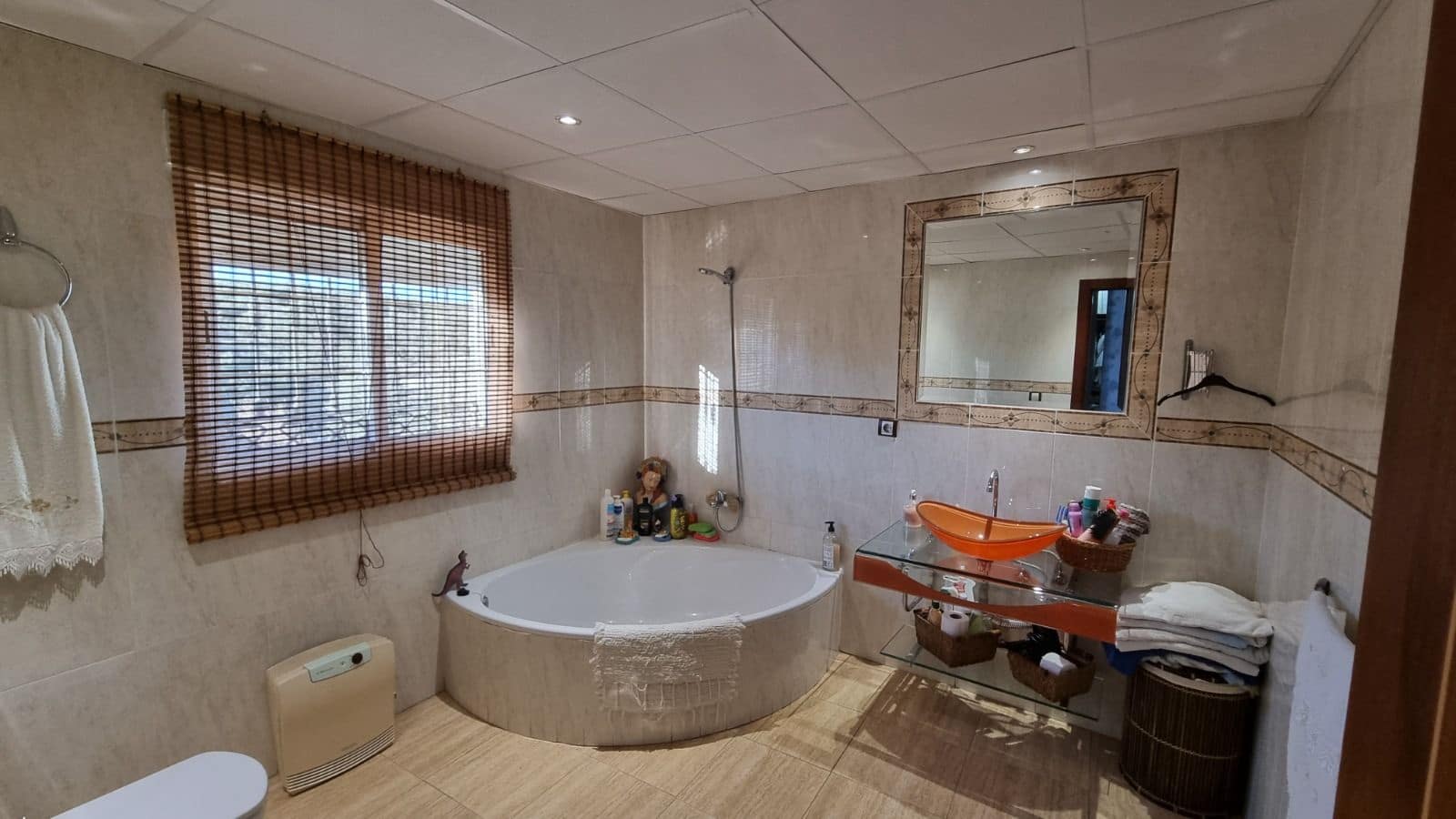 4 soveværelse Byhus til salg i La Guardia de Jaen med swimmingpool - € 340.000 (Ref: 9239318)