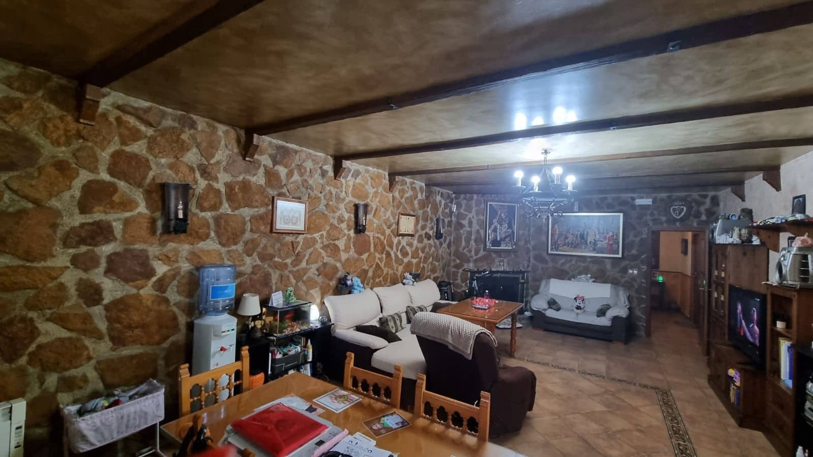 4 soveværelse Byhus til salg i La Guardia de Jaen med swimmingpool - € 340.000 (Ref: 9239318)