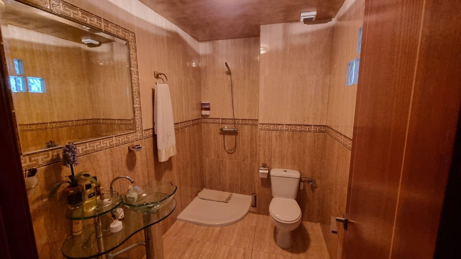 4 soveværelse Byhus til salg i La Guardia de Jaen med swimmingpool - € 340.000 (Ref: 9239318)