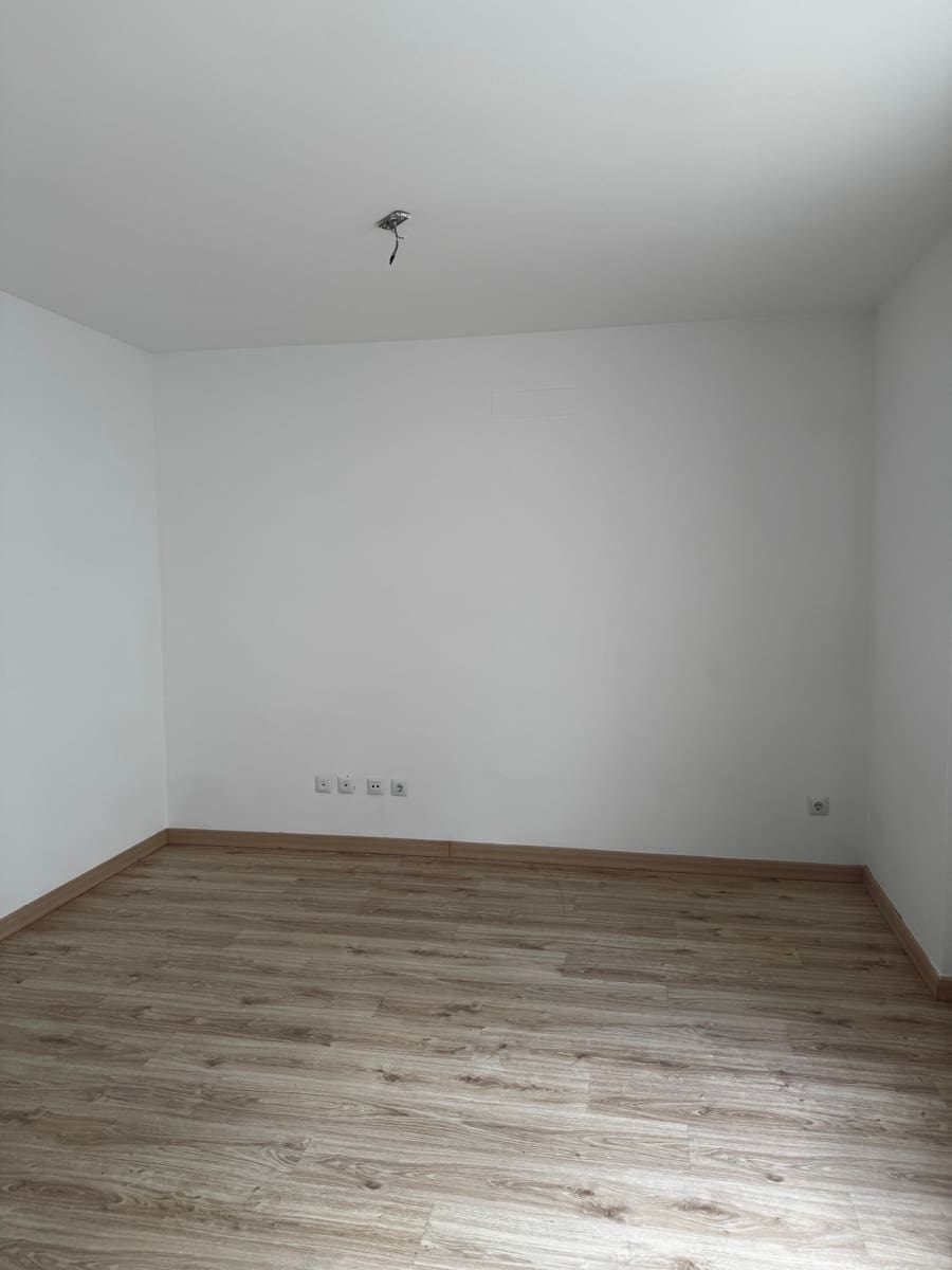 Lejlighed til salg i Malaga by - € 199.000 (Ref: 9240351)