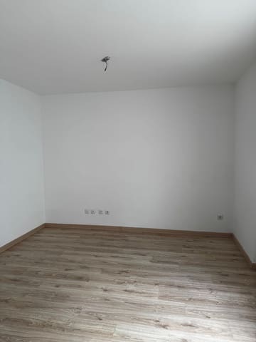 Lejlighed til salg i Málaga by - € 199.000 (Ref: 9240351)