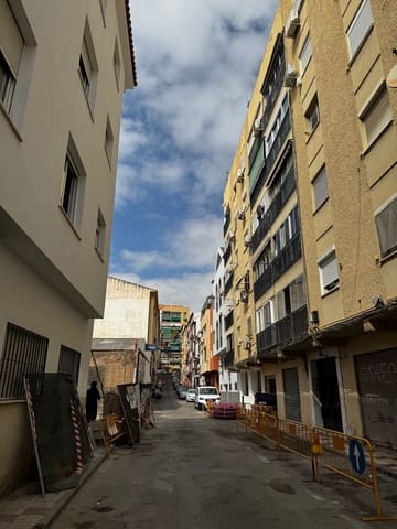 Lejlighed til salg i Málaga by - € 199.000 (Ref: 9240351)