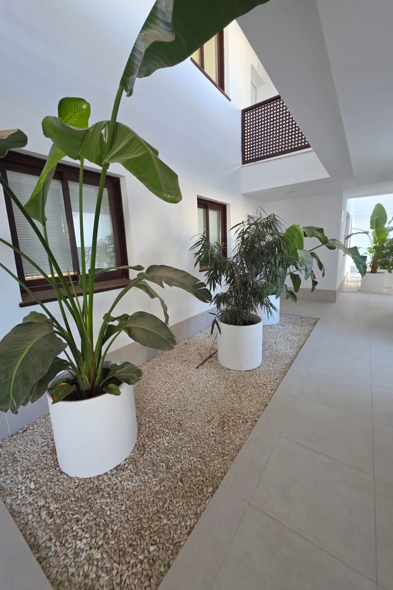 3 bedroom Apartment for sale in Fuengirola with pool - € 649,000 (Ref: 9241169)