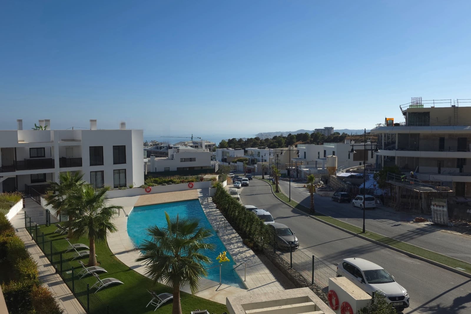 3 bedroom Apartment for sale in Fuengirola with pool - € 649,000 (Ref: 9241169)