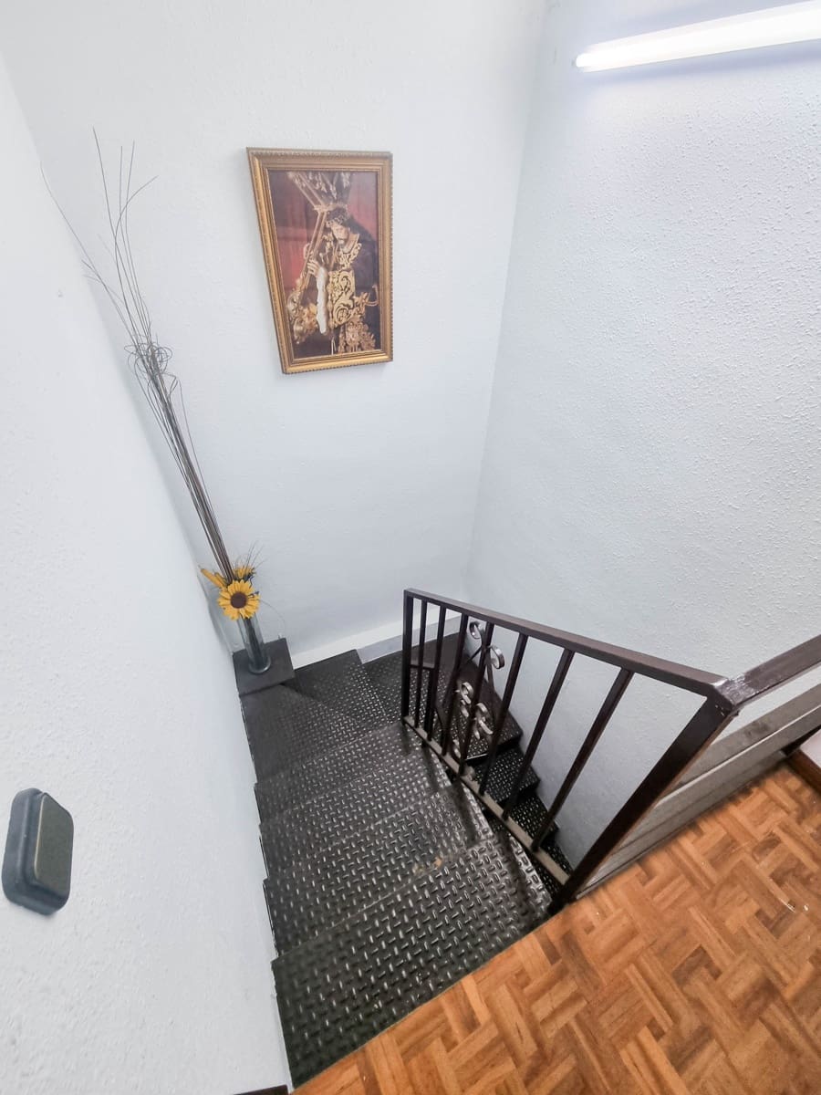 Commercieel te koop in Jaen stad - € 190.000 (Ref: 9251492)