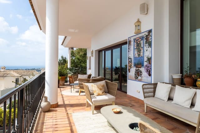 6 sypialnia Willa na sprzedaż w El Rosario, Marbella z basenem garażem - 3 995 950 € (Ref: 9254265)