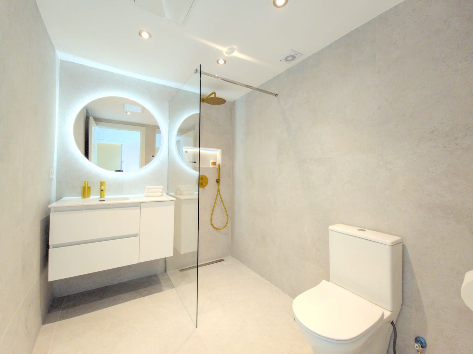 3 bedroom Apartment for sale in Mijas Costa - € 595,000 (Ref: 9254475)